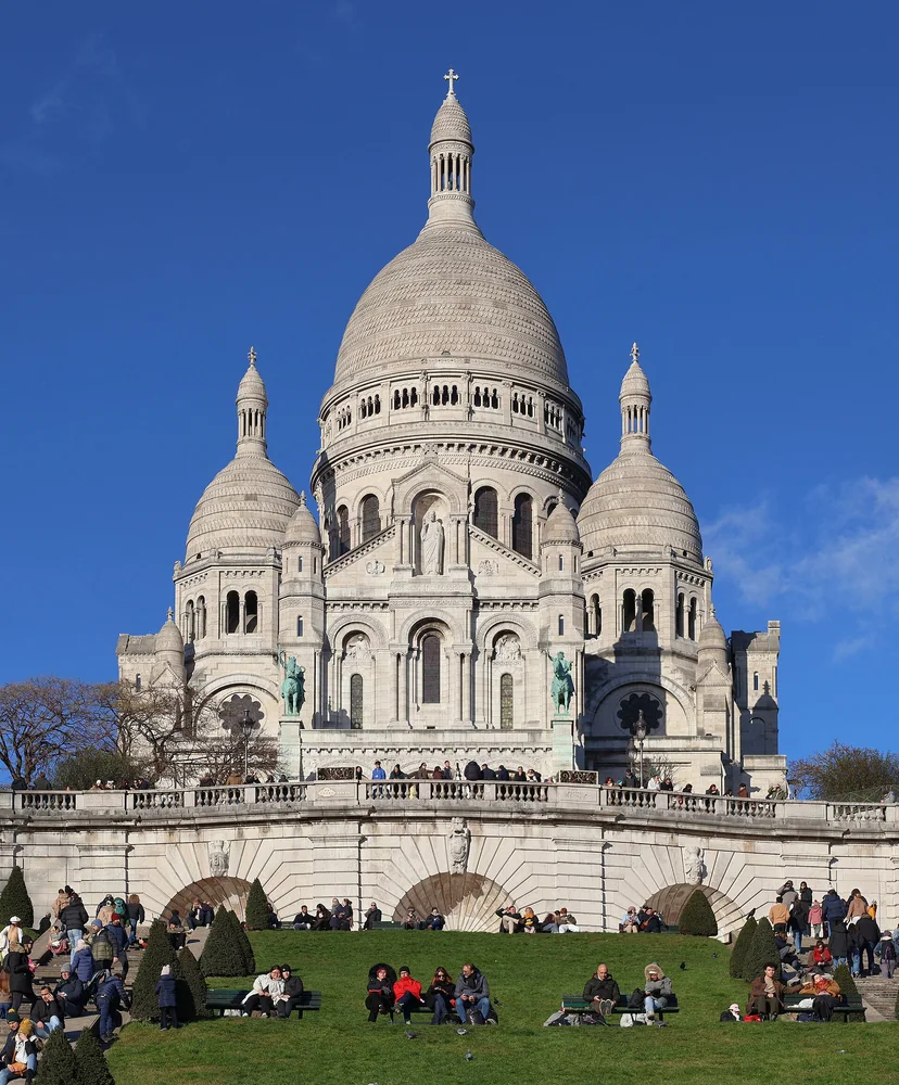 Fachada sur de la Basílica del Sacré-Cœur de Montmartre.